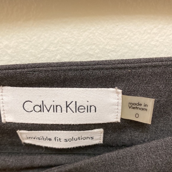 Calvin Klein pencil skirt - Picture 2 of 3